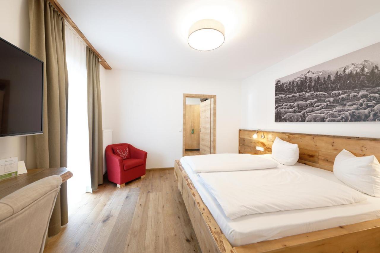 Hotel Garni Alpengruss ガルミッシュ・パルテンキルヒェン エクステリア 写真