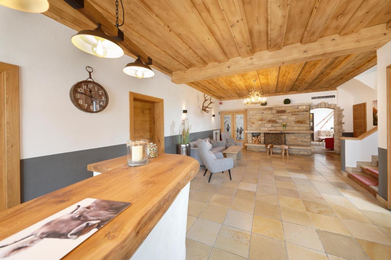 Hotel Garni Alpengruss ガルミッシュ・パルテンキルヒェン エクステリア 写真