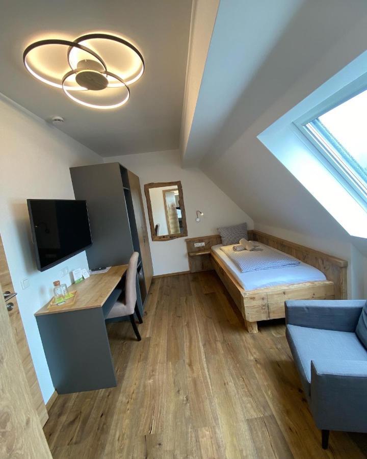 Hotel Garni Alpengruss ガルミッシュ・パルテンキルヒェン エクステリア 写真