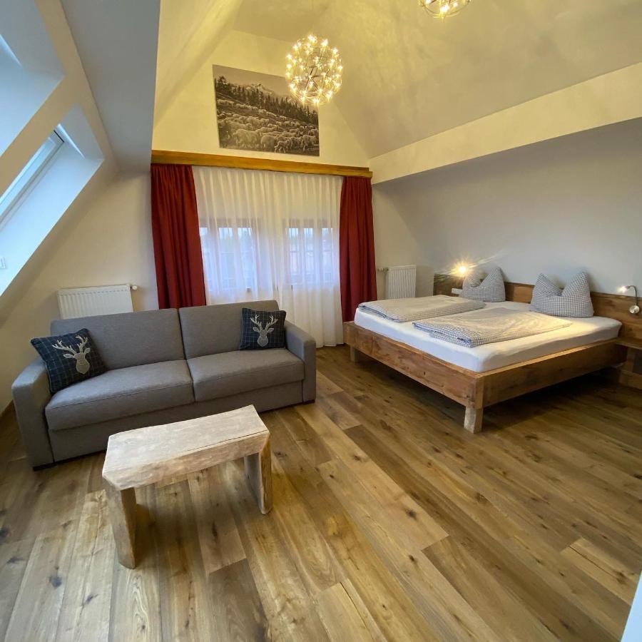 Hotel Garni Alpengruss ガルミッシュ・パルテンキルヒェン エクステリア 写真