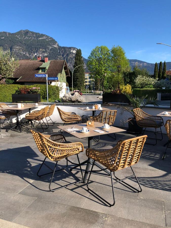 Hotel Garni Alpengruss ガルミッシュ・パルテンキルヒェン エクステリア 写真