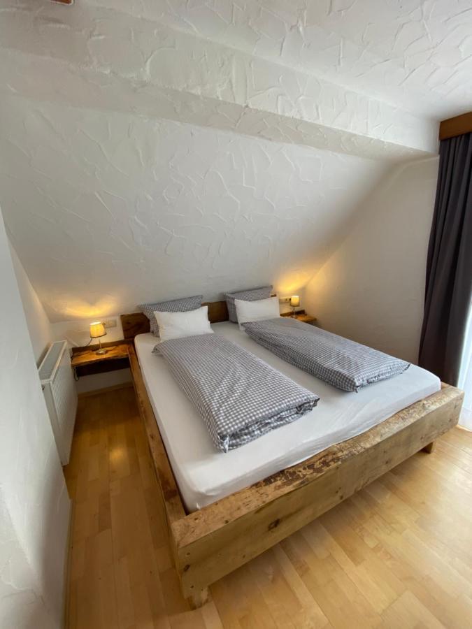 Hotel Garni Alpengruss ガルミッシュ・パルテンキルヒェン エクステリア 写真