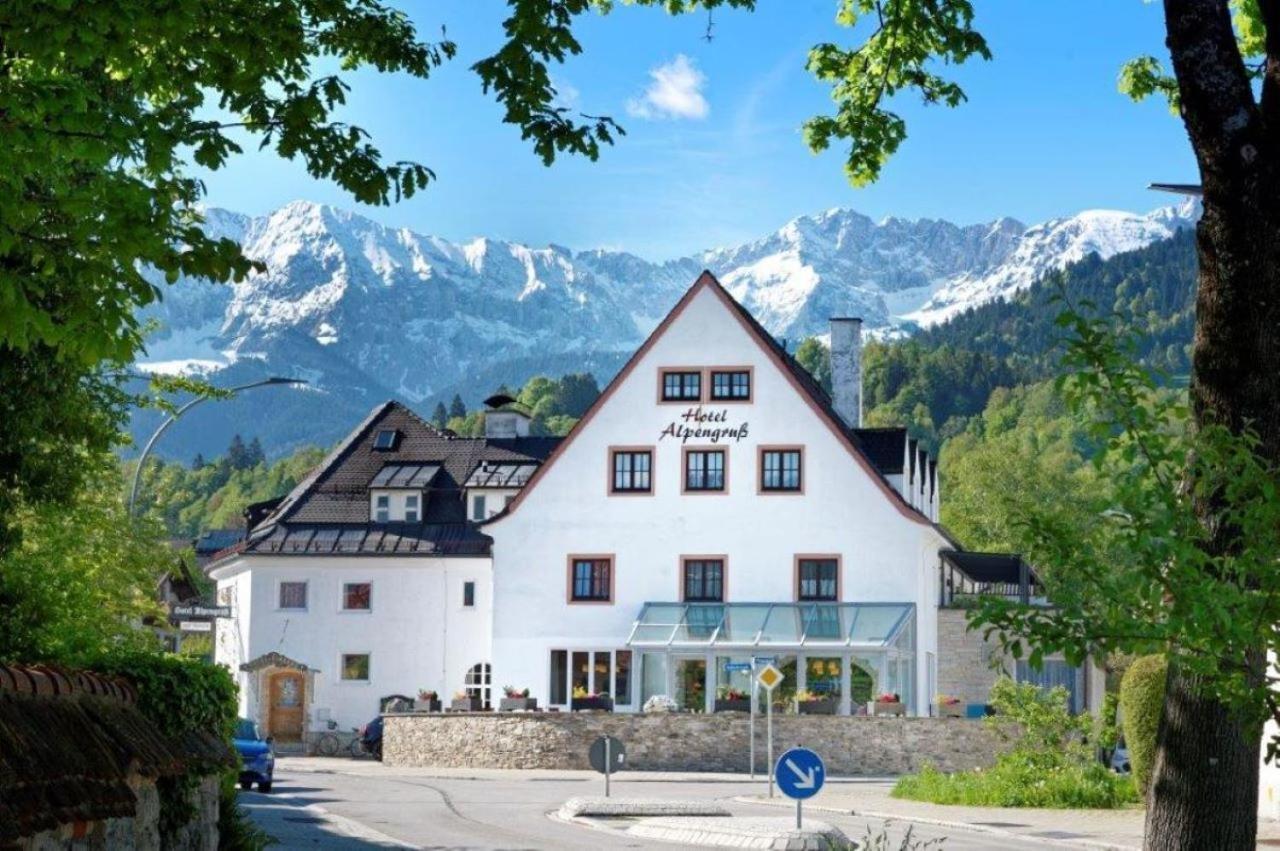 Hotel Garni Alpengruss ガルミッシュ・パルテンキルヒェン エクステリア 写真