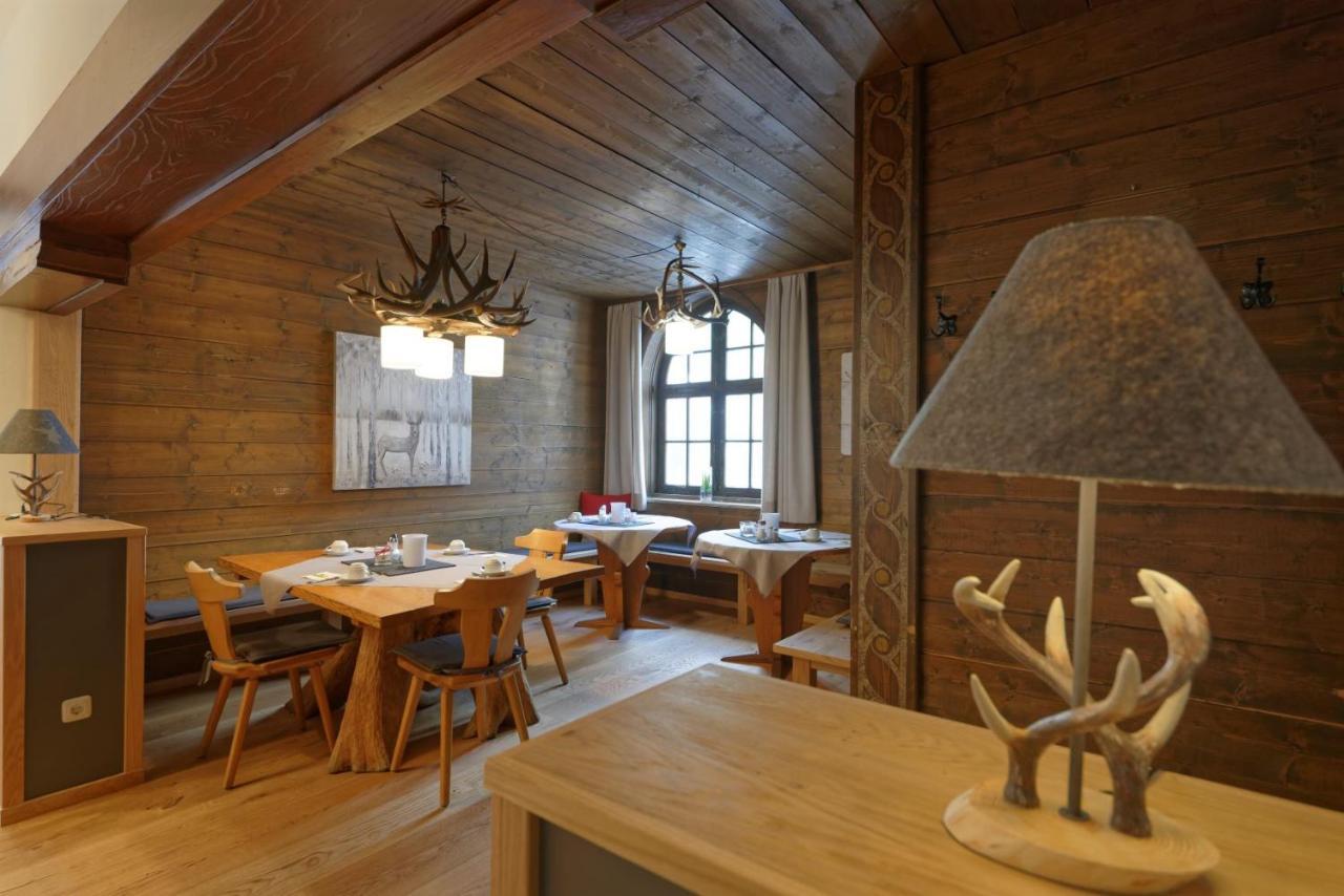 Hotel Garni Alpengruss ガルミッシュ・パルテンキルヒェン エクステリア 写真