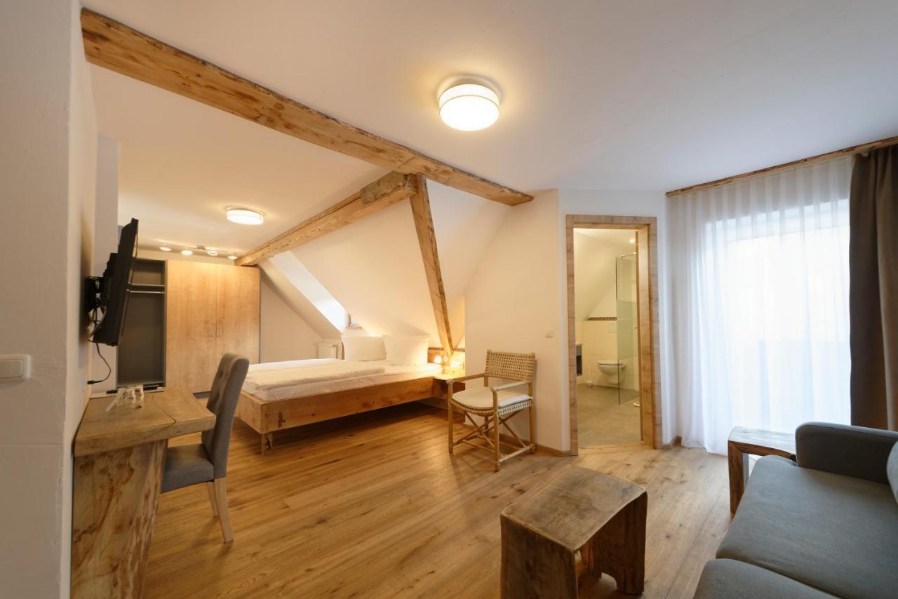 Hotel Garni Alpengruss ガルミッシュ・パルテンキルヒェン エクステリア 写真