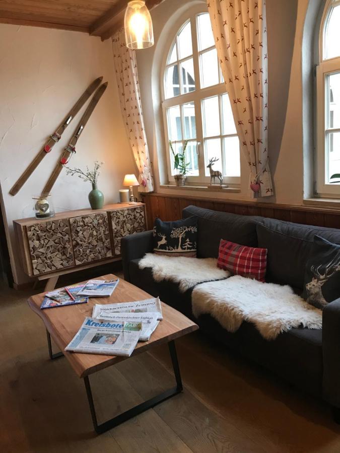 Hotel Garni Alpengruss ガルミッシュ・パルテンキルヒェン エクステリア 写真